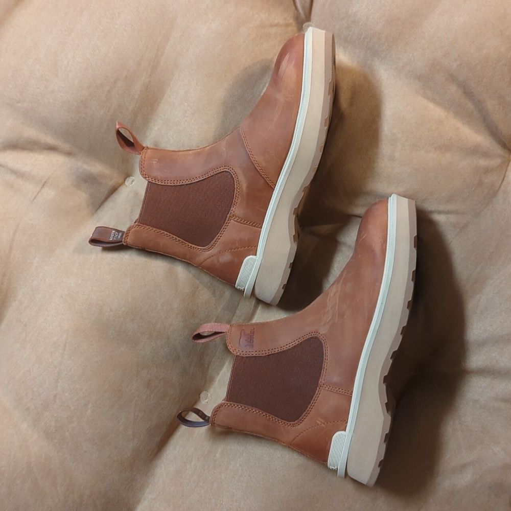Sorel Hi Line Chelsea Boots